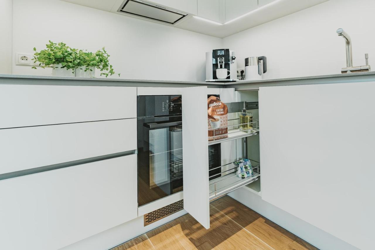 Oeoe Street Premium Apartment With Terrace Tartu Buitenkant foto